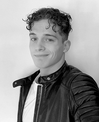 Portretfoto van schrijfster Ernesto Herrera Fuentealba